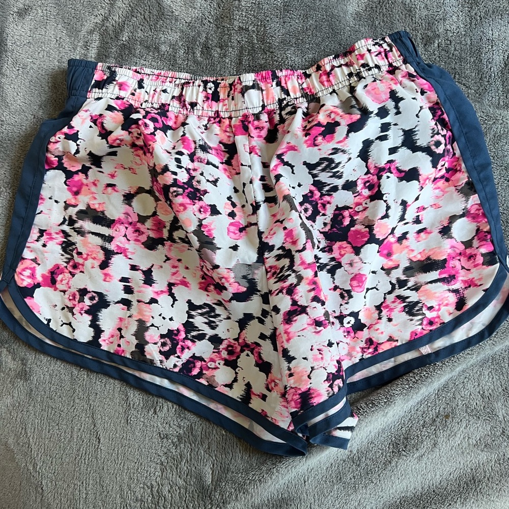 running shorts, Size M